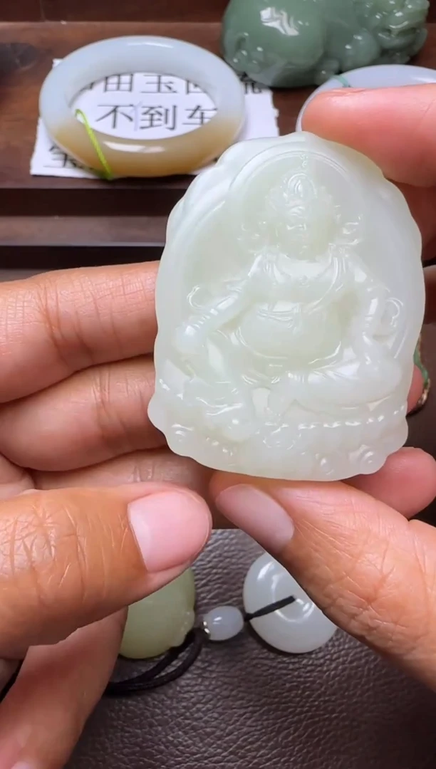 未镶嵌和田玉挂件和田玉挂件