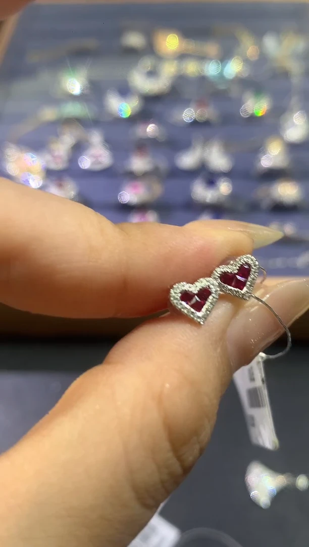 18K金镶嵌耳饰红宝石A323|1380