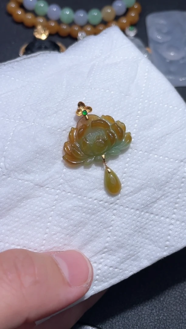 颈饰18K金镶嵌翡翠37