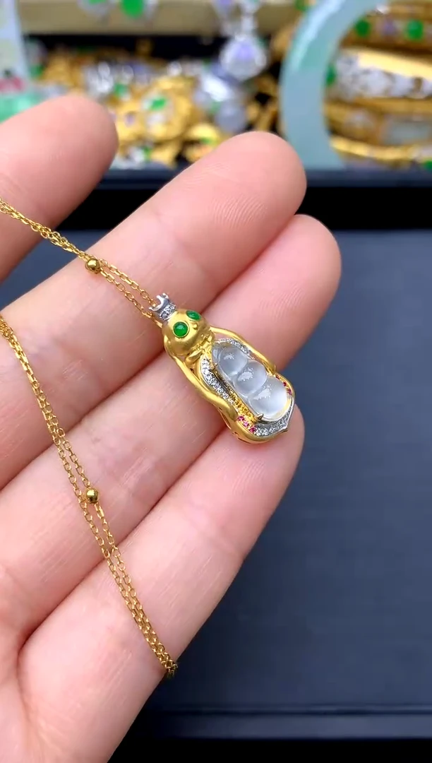 颈饰18K金镶嵌翡翠408 -中国好珍宝