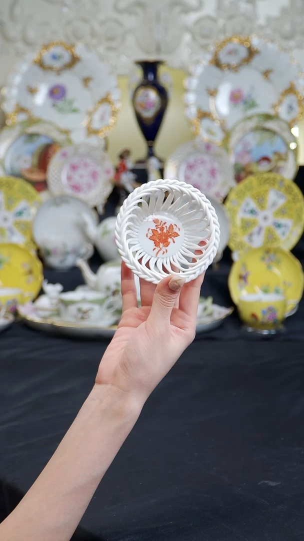 骨瓷婷婷中古器物如图所示43