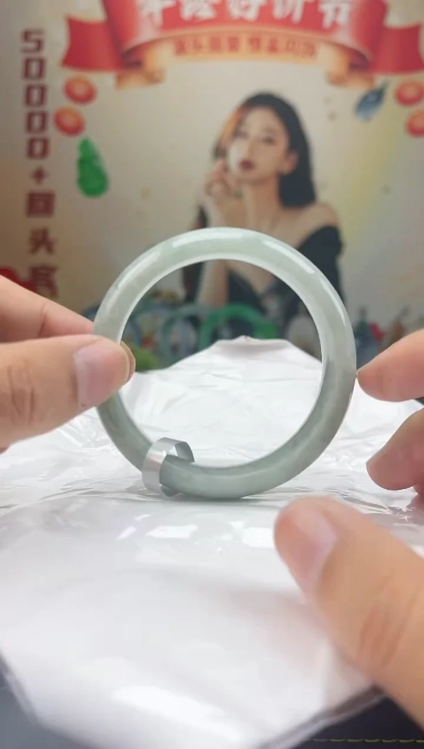 【闪购商品】翡翠手镯未镶嵌手镯4