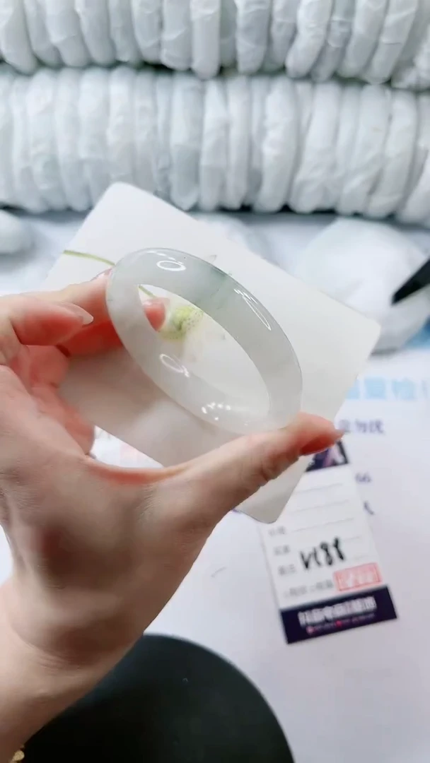 【闪购商品】石英质玉手镯未镶嵌多样性发货V188