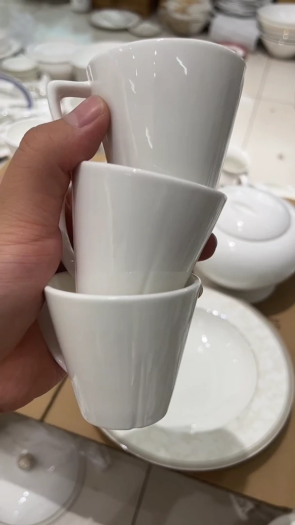 瓷3个杯子罗尔隆达