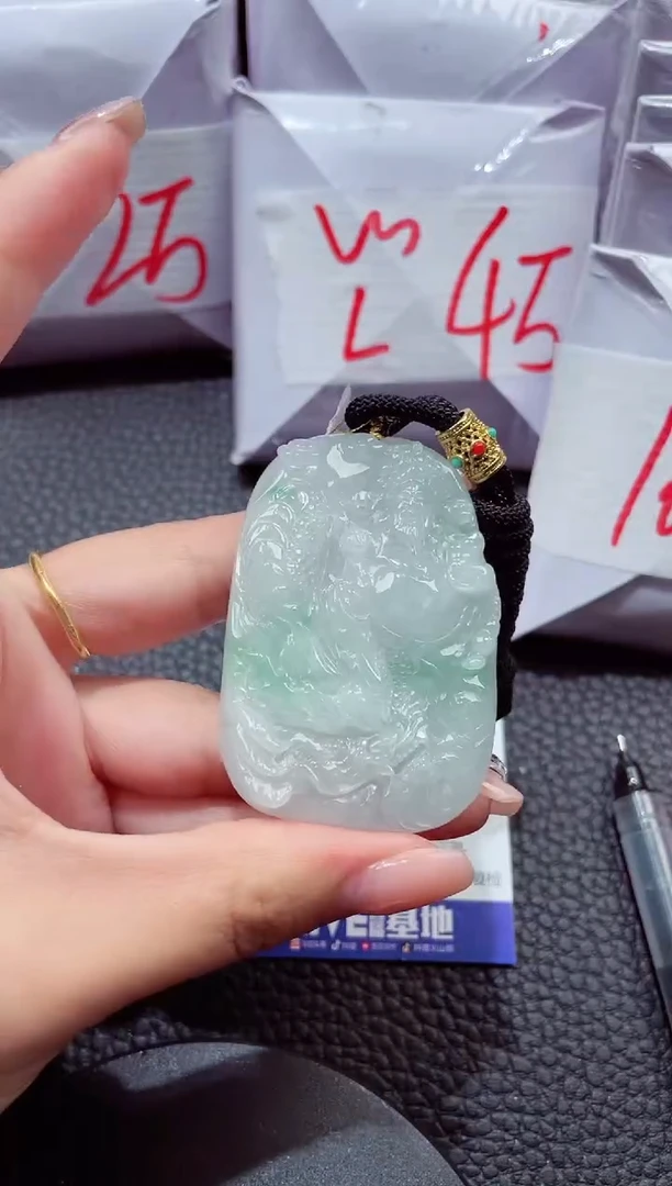 颈饰未镶嵌翡翠035