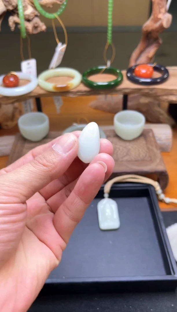 吊坠(不含链)未镶嵌和田玉新疆米达 随形5