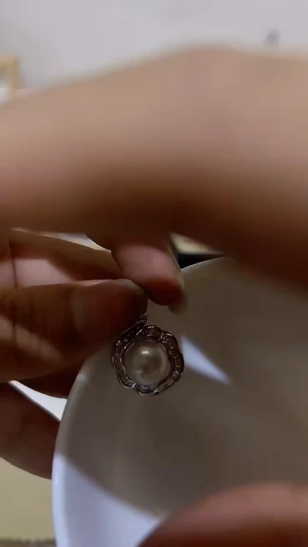 银S925镶嵌海水珍珠吊坠85