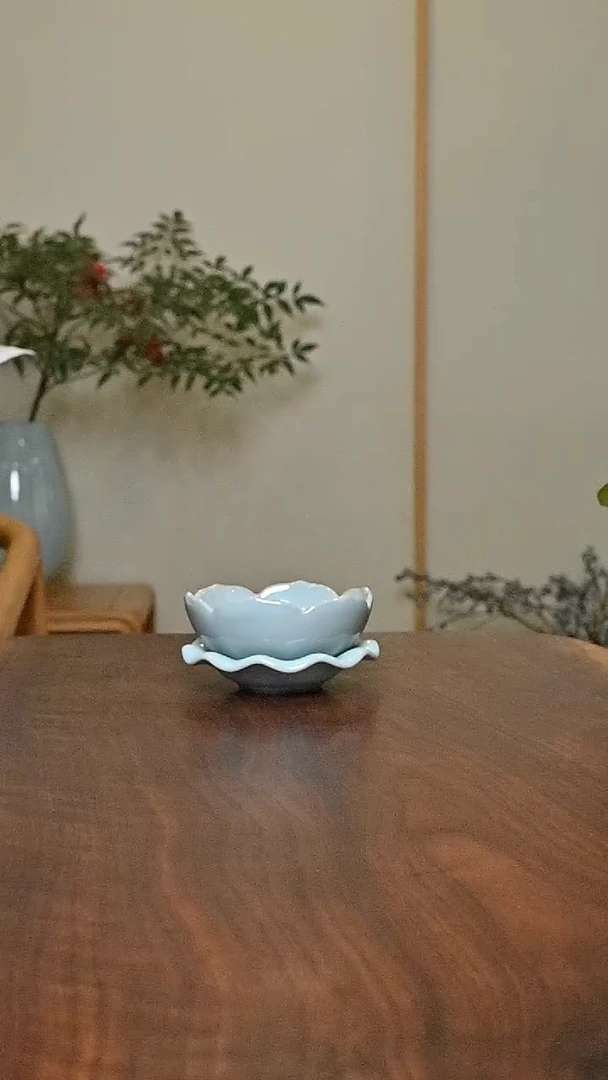 莲花茶漏 天青 微瑕 无款