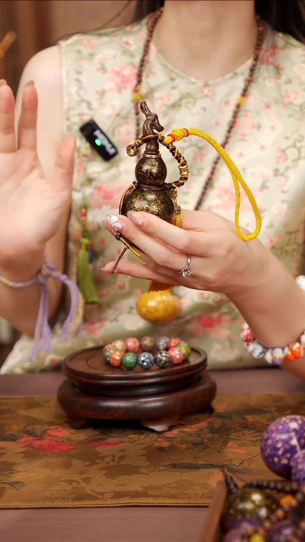 112易林大漆开口小葫芦----168