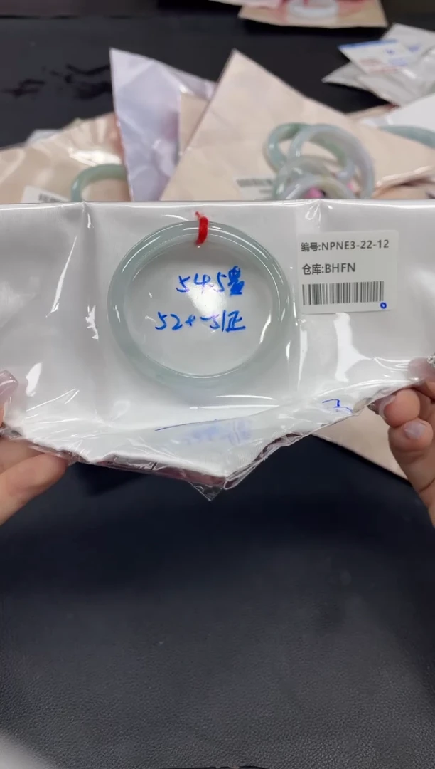 未镶嵌手镯翡翠翡翠手镯