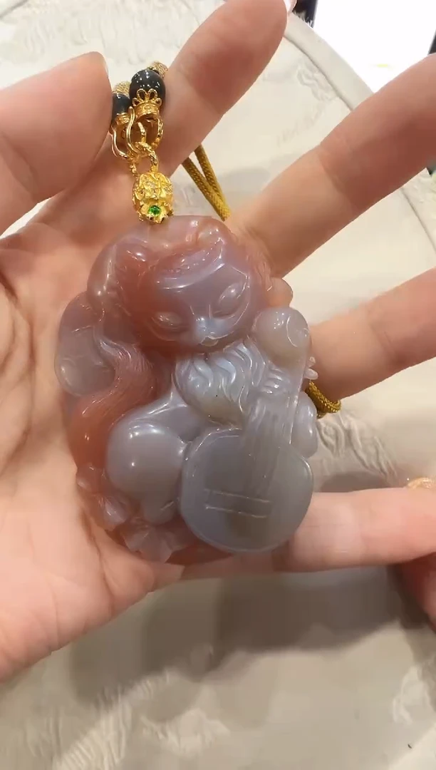 石英质玉未镶嵌颈饰国风