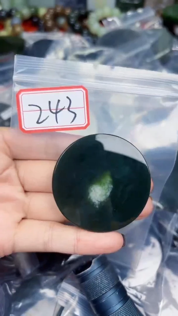 颈饰未镶嵌和田玉和田玉