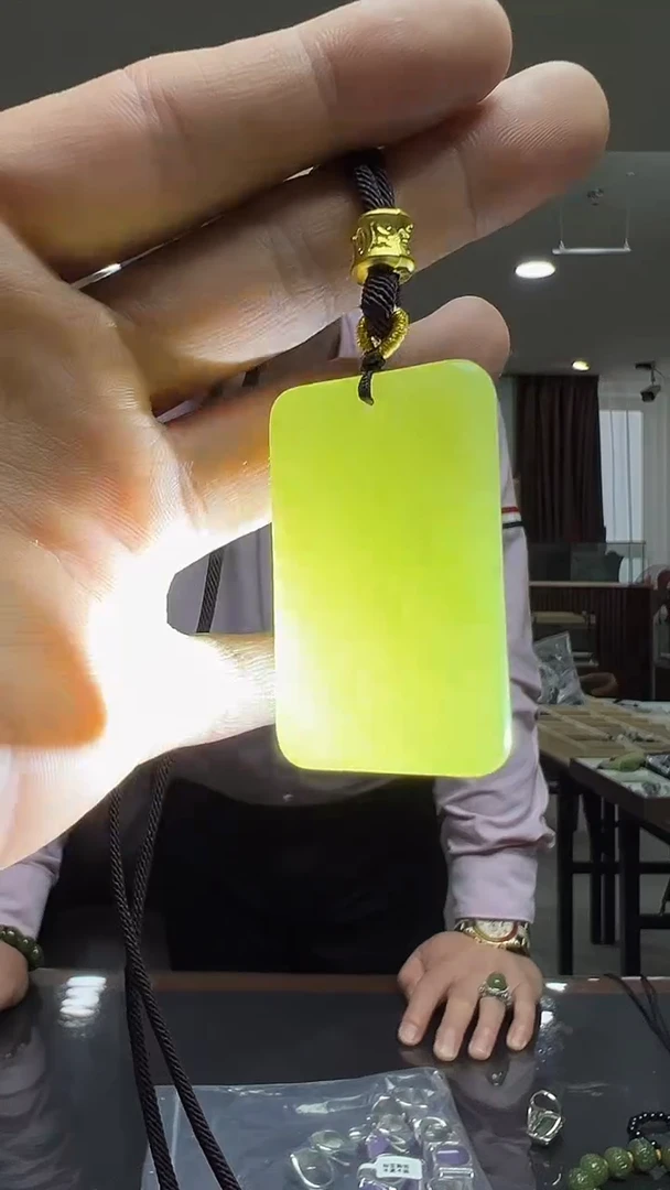 未镶嵌蛇纹石玉挂件多样性发货其中发一