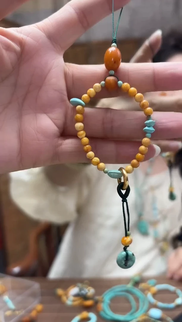 蜜蜡颈饰未镶嵌多样性发一件设计款