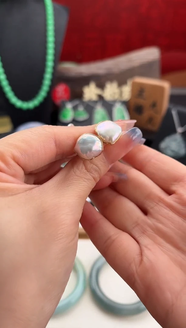 18K金镶嵌耳饰淡水珍珠耳饰