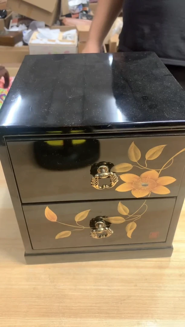 默认微瑕，no退no换，介意勿拍