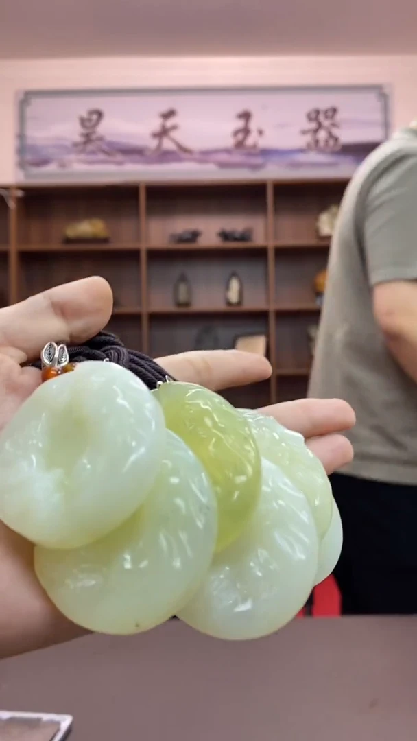 【闪购商品】岫玉颈饰未镶嵌御龙关公拍一发一吊坠