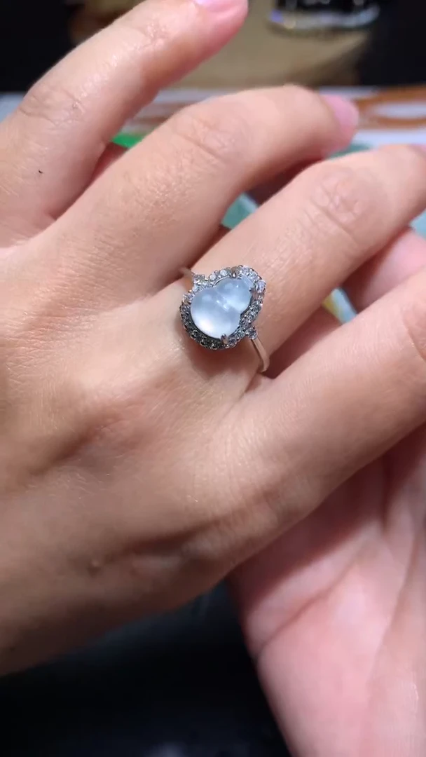 颈饰银S925镶嵌翡翠净货