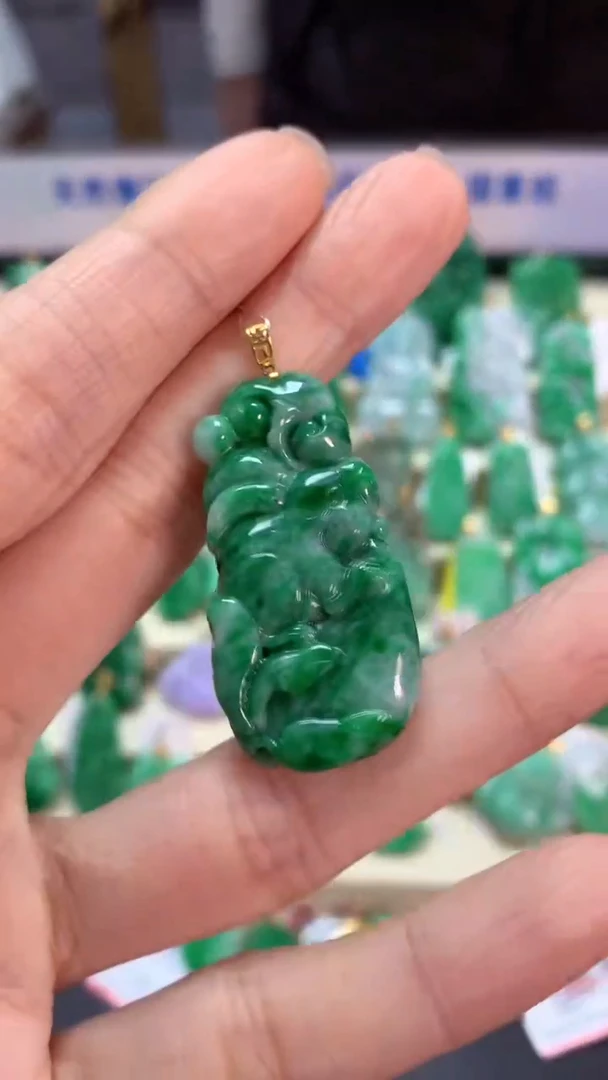 【闪购商品】翡翠吊坠(不含链)18K金镶嵌挂件