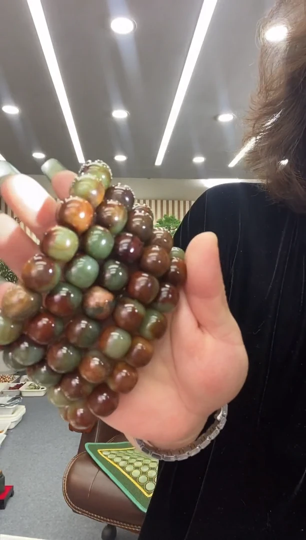 未镶嵌手链透闪石质玉多样式发货随机发一