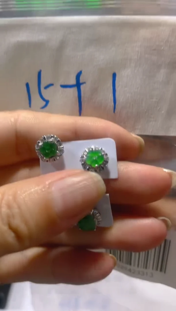 翡翠未镶嵌耳饰天然A货翡翠（多样性发货拍一件发件）