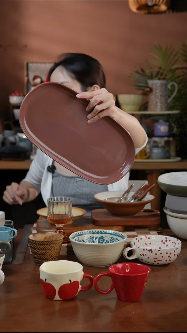 瓷片梅子色鱼盘  微瑕 凑满20发货