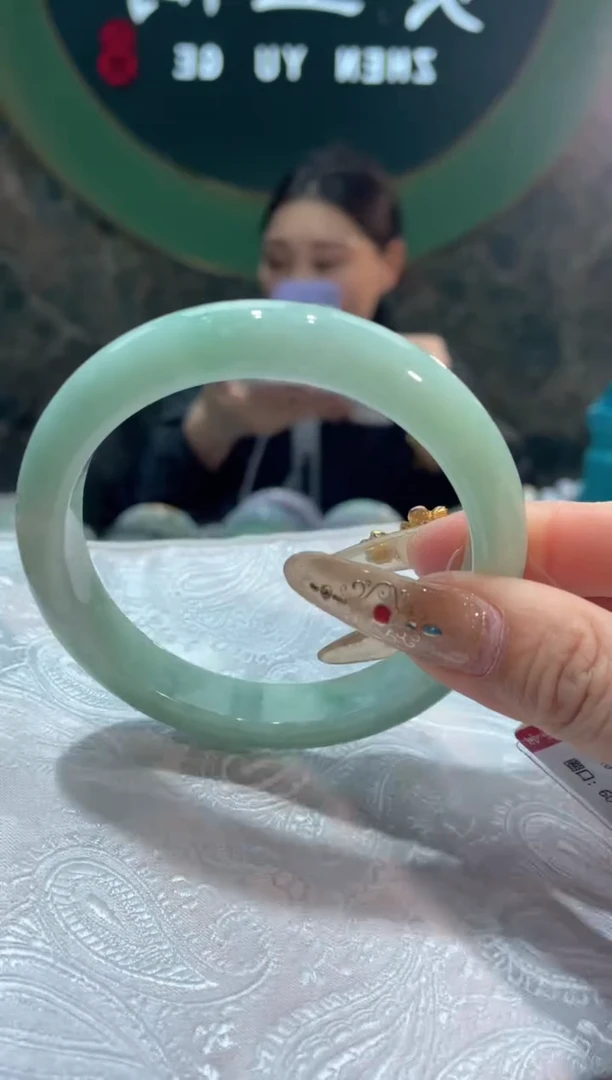 【闪购商品】翡翠手镯未镶嵌369*****