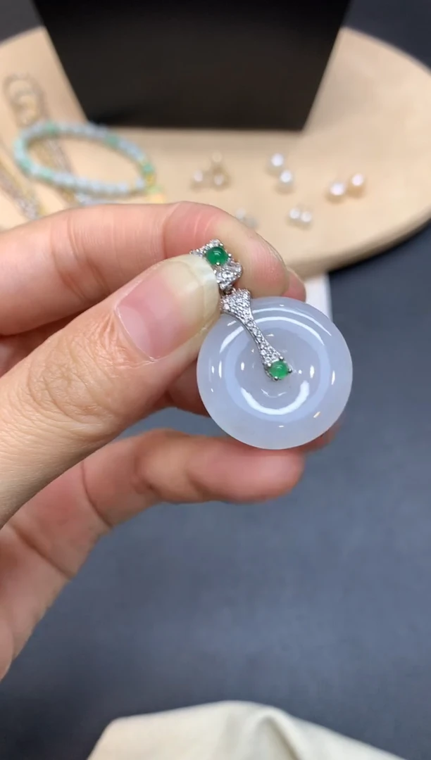 【闪购商品】翡翠吊坠(不含链)银S925镶嵌平安扣【多样性发其一】