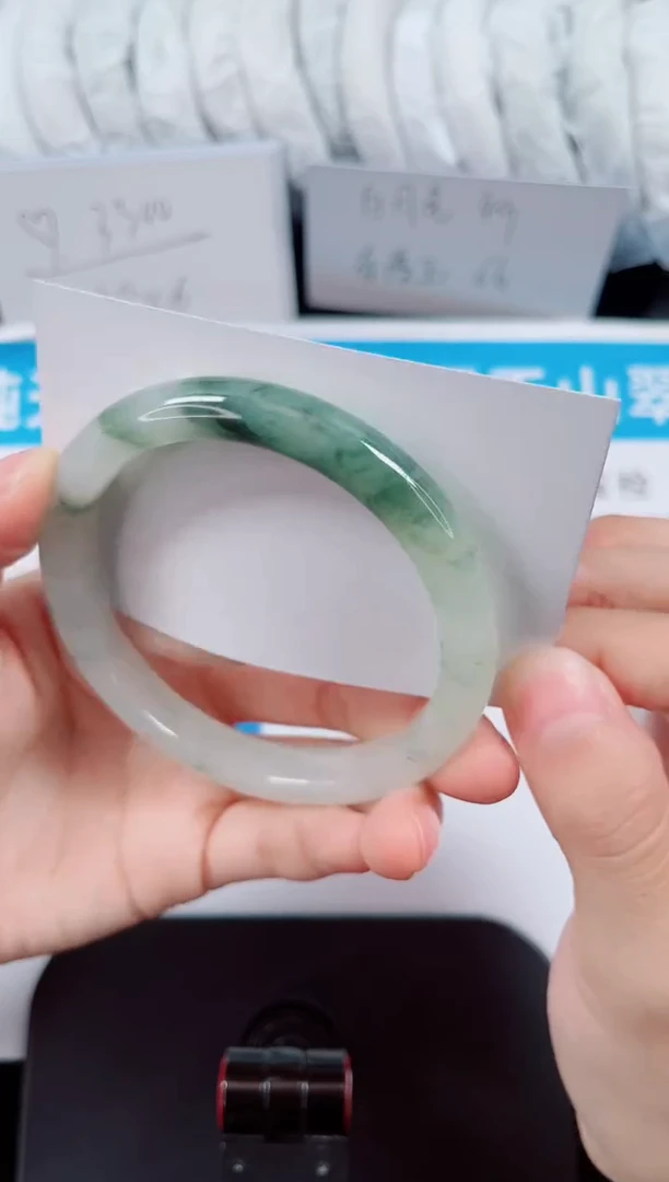 未镶嵌手镯石英质玉60-59/60