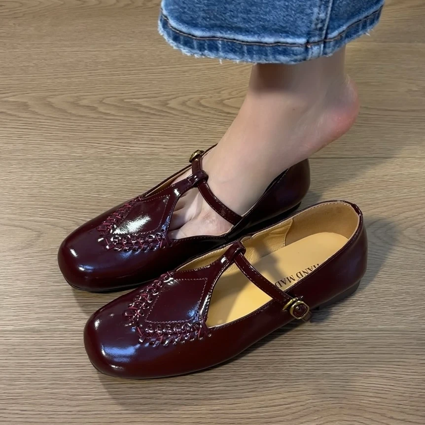 单鞋2025新款丁字带圆头平底玛丽珍单鞋舒适百搭羊漆皮包头单鞋女