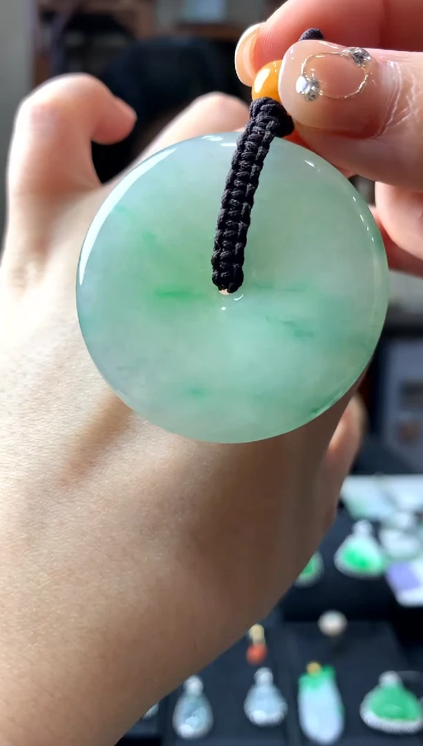 翡翠未镶嵌吊坠(不含链)挂件