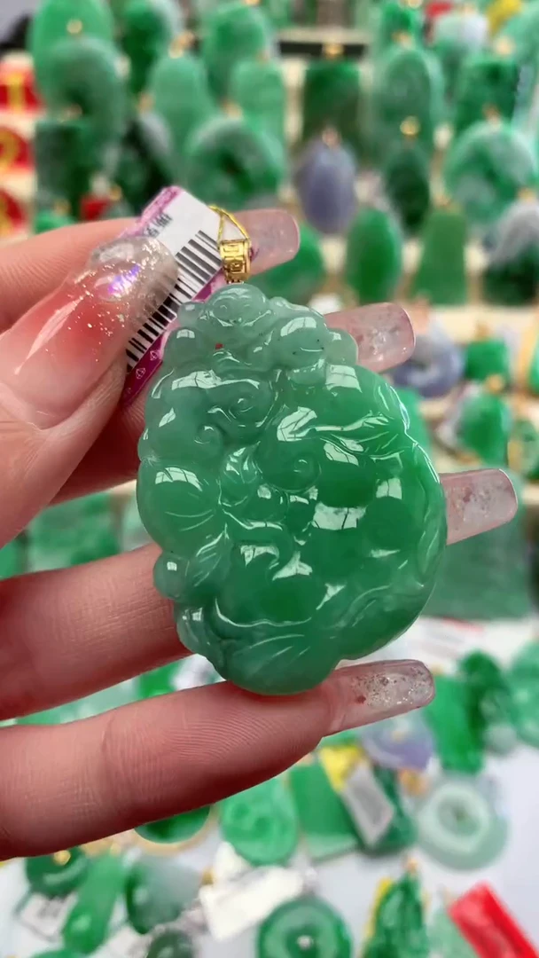 【闪购商品】翡翠颈饰18K金镶嵌挂件