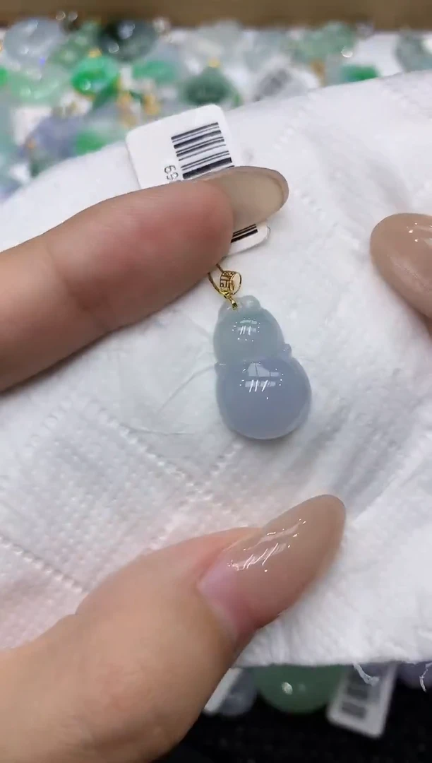 翡翠18K金镶嵌颈饰111111111111