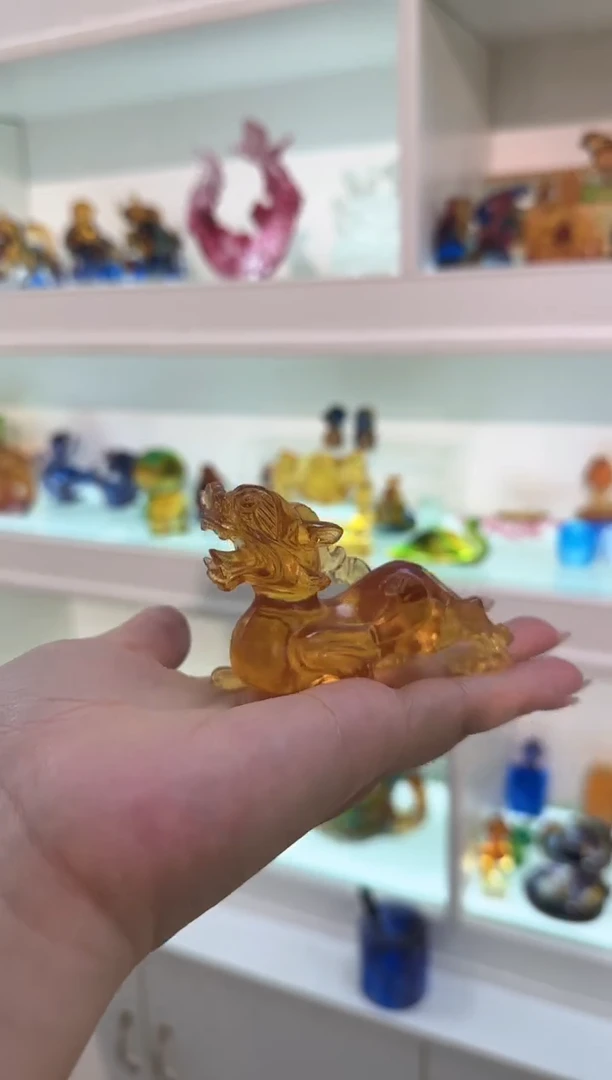 手工艺品琉璃黄色貔貅