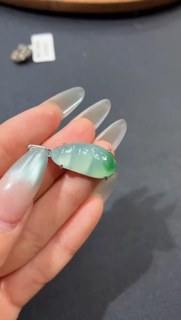 吊坠(不含链)银S925镶嵌翡翠吊坠