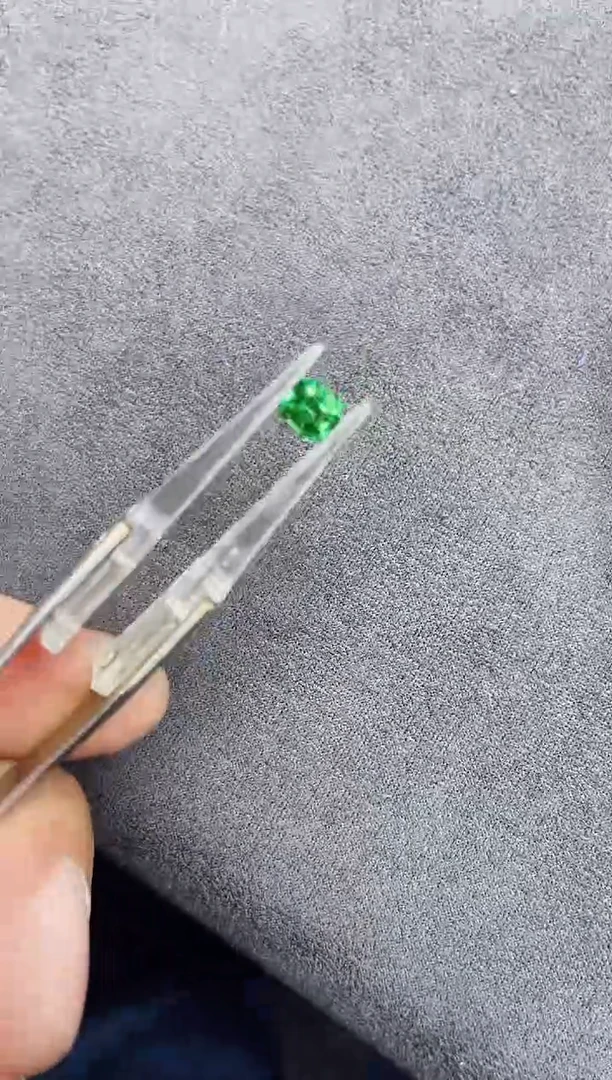 未镶嵌裸石石榴石（沙弗莱）1.09ct