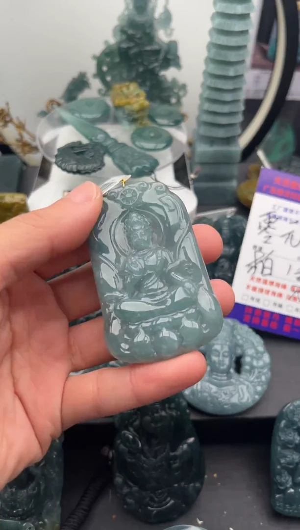颈饰未镶嵌翡翠观音（有棉）