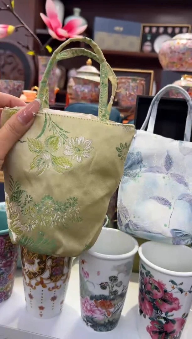 瓷片小乔闪购链接