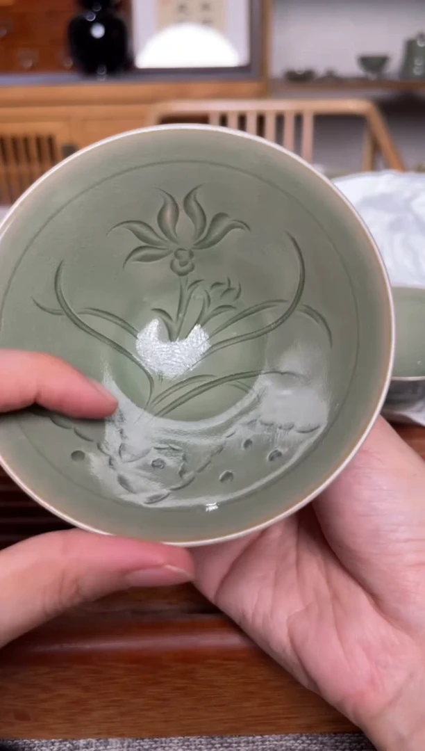 瓷器301纯手工秘色斗笠盏 微瑕