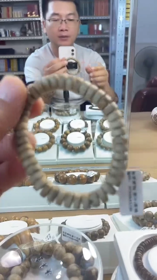 沉香手串柬埔寨隔片单圈