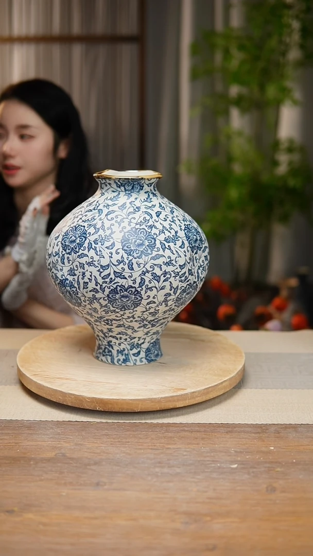 【闪购商品】陶瓷  花器青花瓷缠枝莲灯笼
