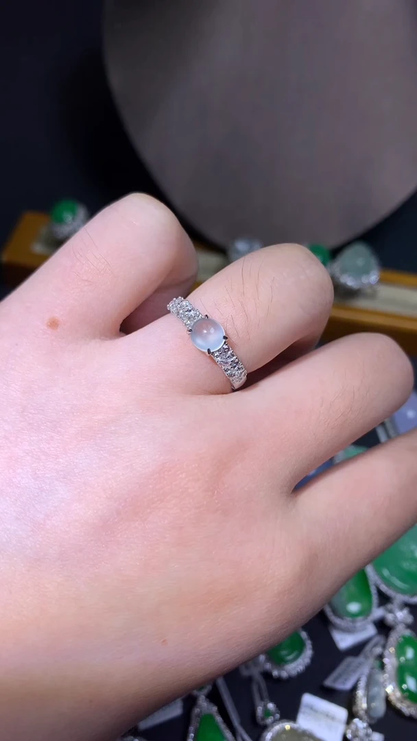 吊坠(不含链)18K金镶嵌翡翠戒指