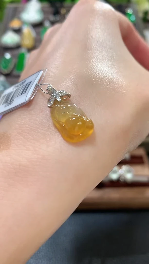 吊坠(不含链)18K金镶嵌翡翠c9