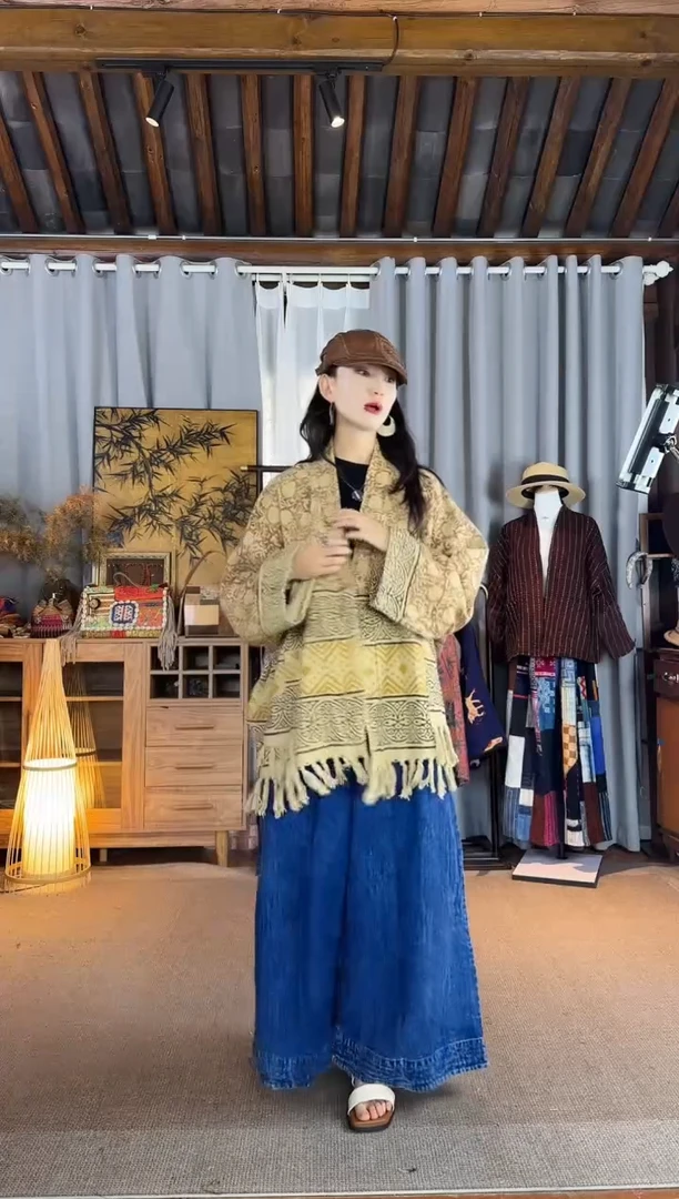 设计师款沙漠玫瑰斗篷外套