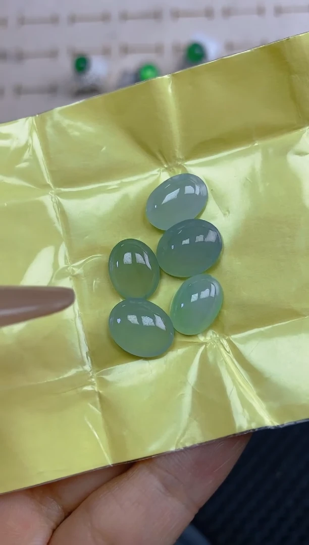 定制翡翠未镶嵌天然翡翠蛋面114