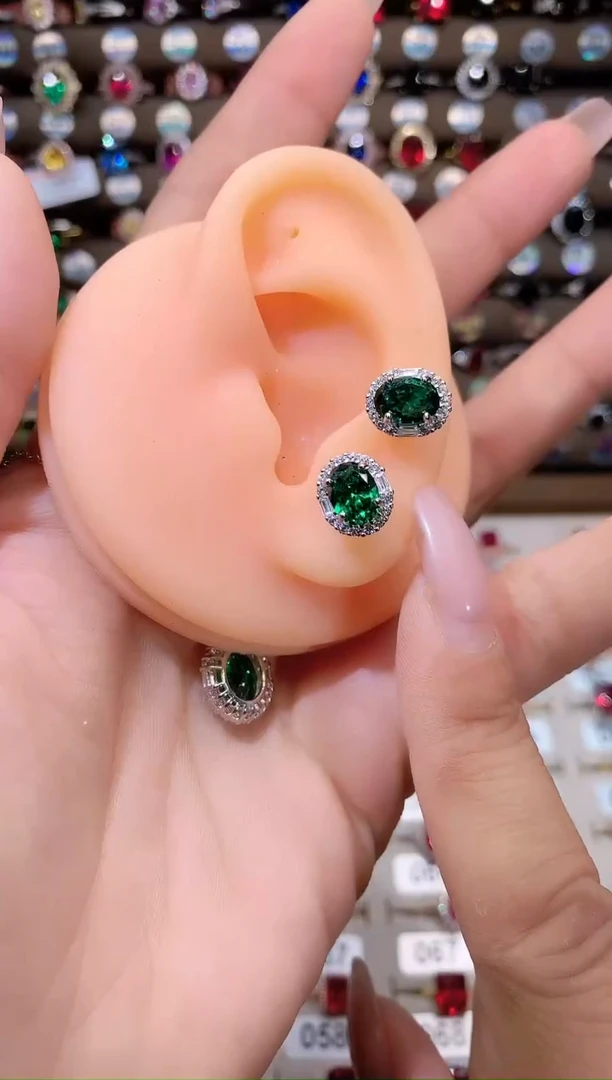 耳饰透辉石银S925镶嵌68白