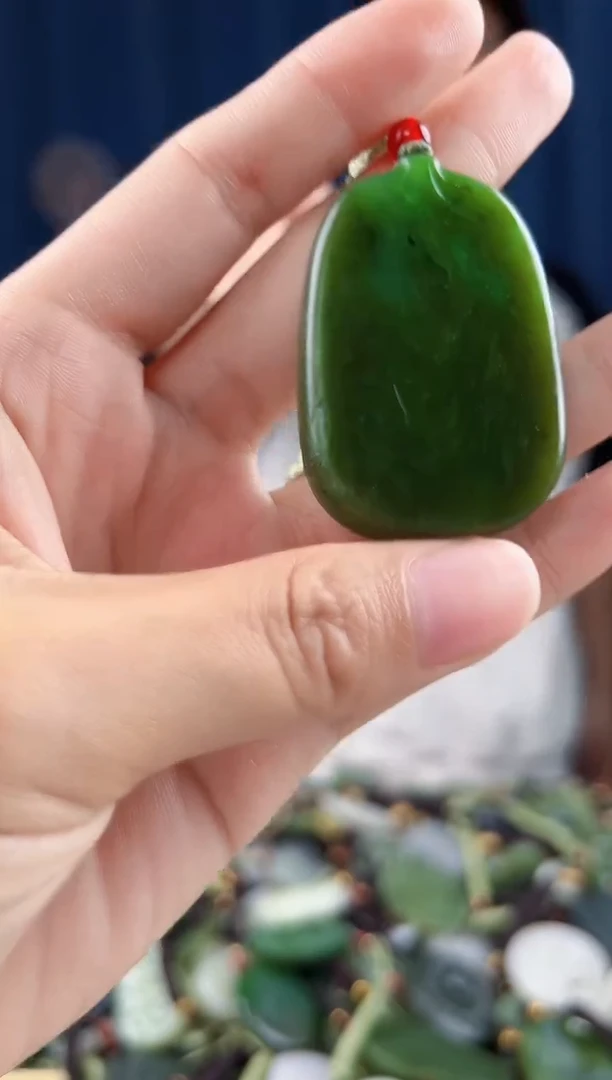 未镶嵌和田玉挂件拍一发一，