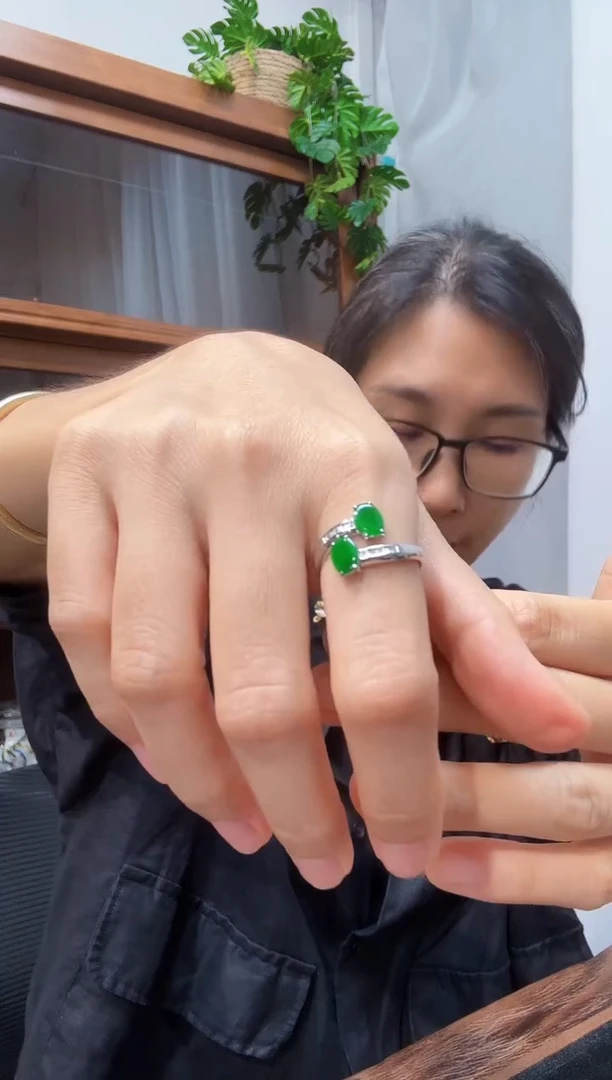 18K金镶嵌戒指翡翠00003800