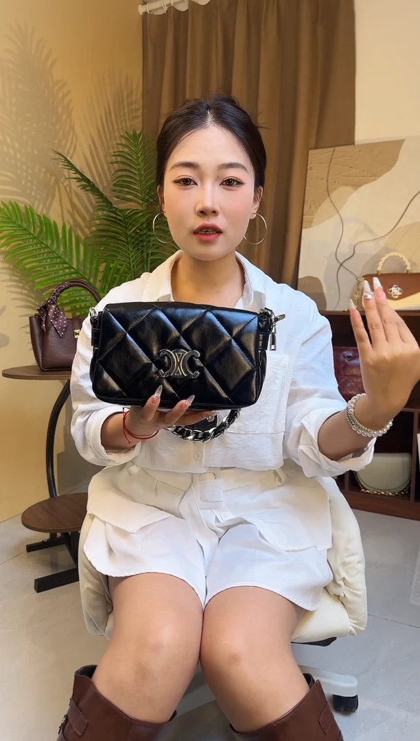 牛皮（革）黑色凯旋门轻奢女包