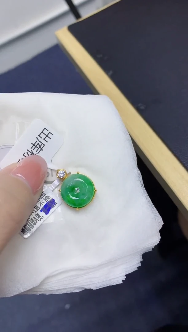 颈饰未镶嵌翡翠天然缅甸翡翠A货多样性发一件